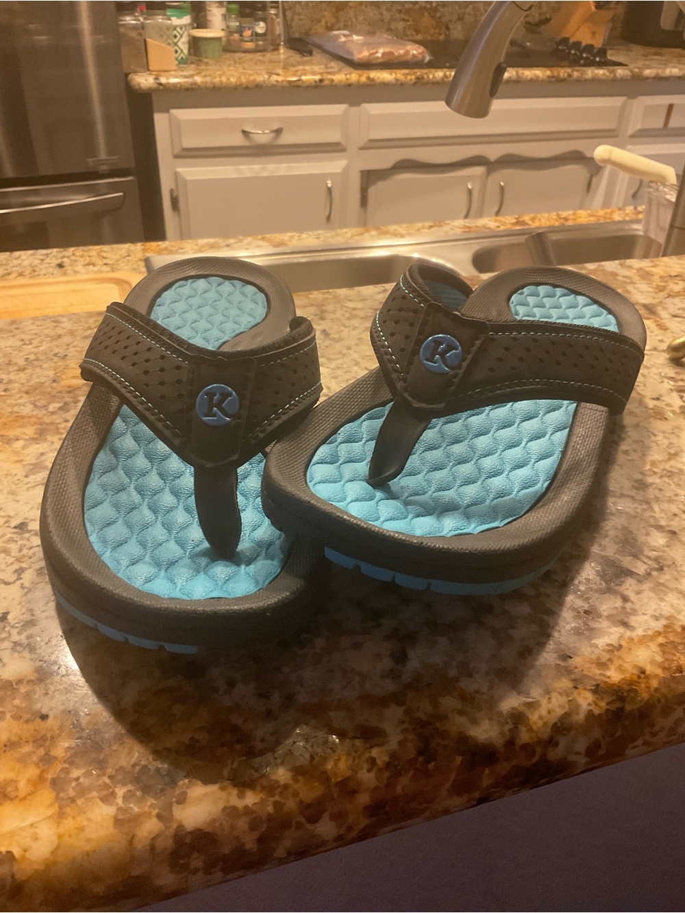 Kaiback Women’s Size 8 Flip-Flops - Blue and Black
